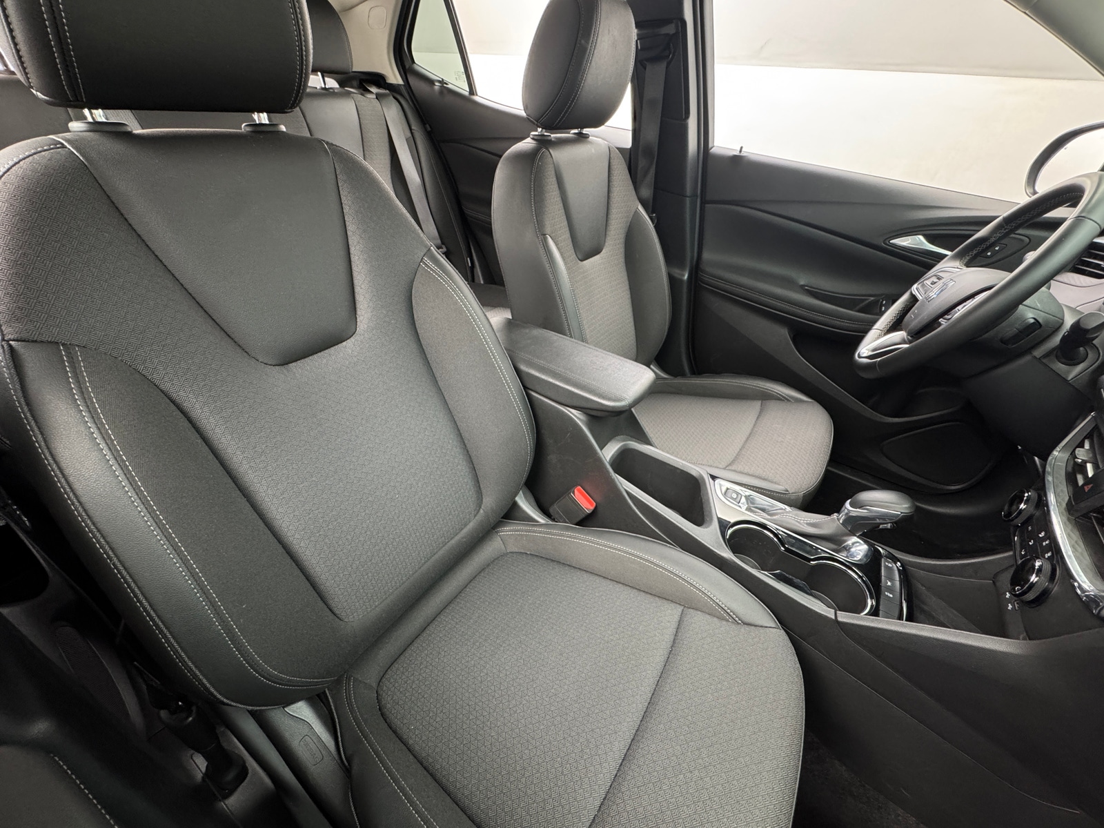 Thumbnail: 2025 Buick Encore GX - 2