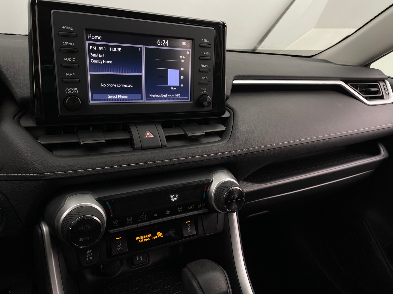 Thumbnail: 2019 Toyota RAV4 - 4