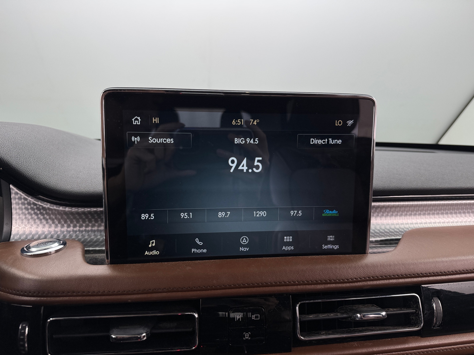 Thumbnail: 2020 Lincoln Aviator - 3