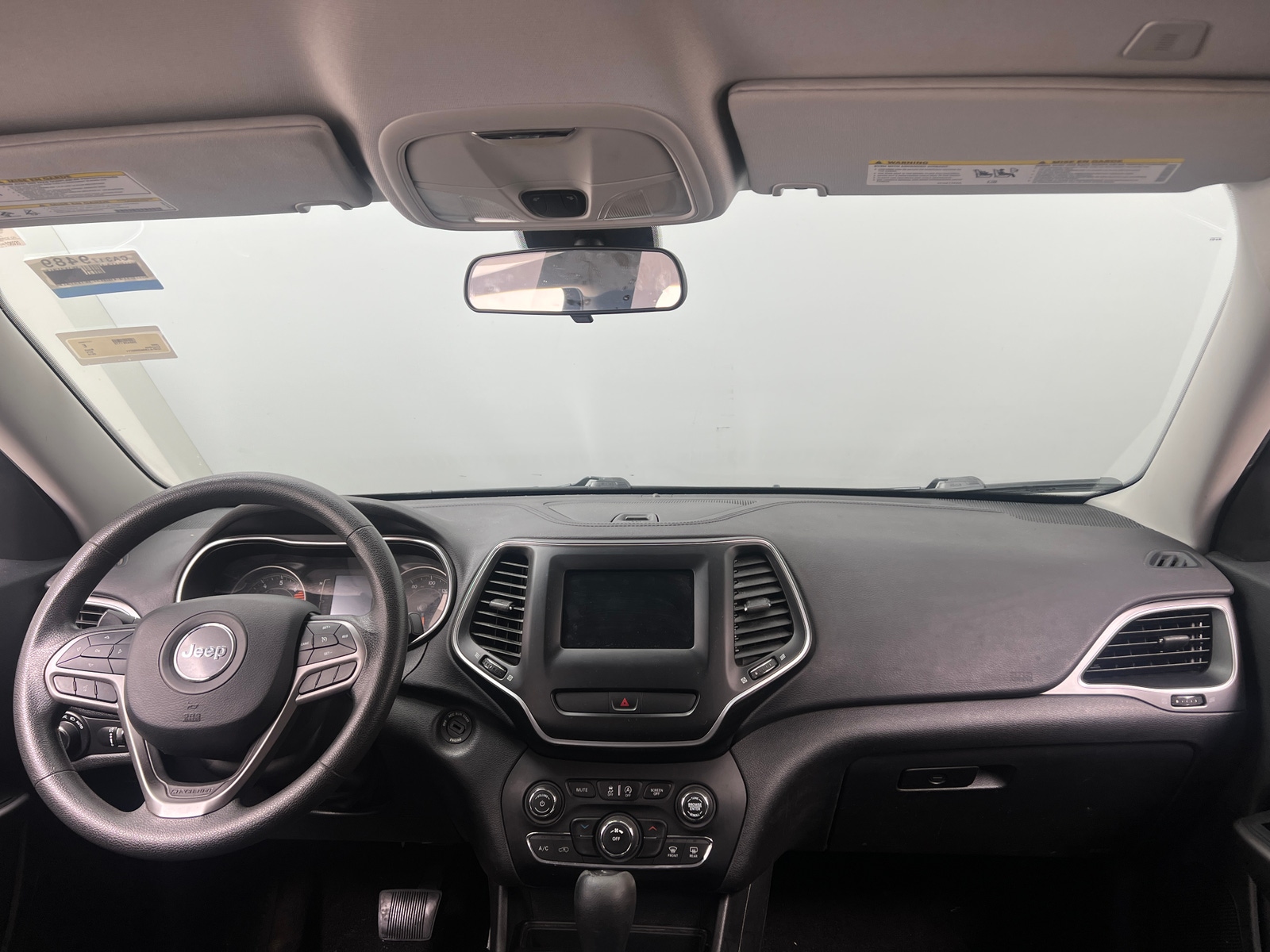 Thumbnail: 2019 Jeep Cherokee - 3