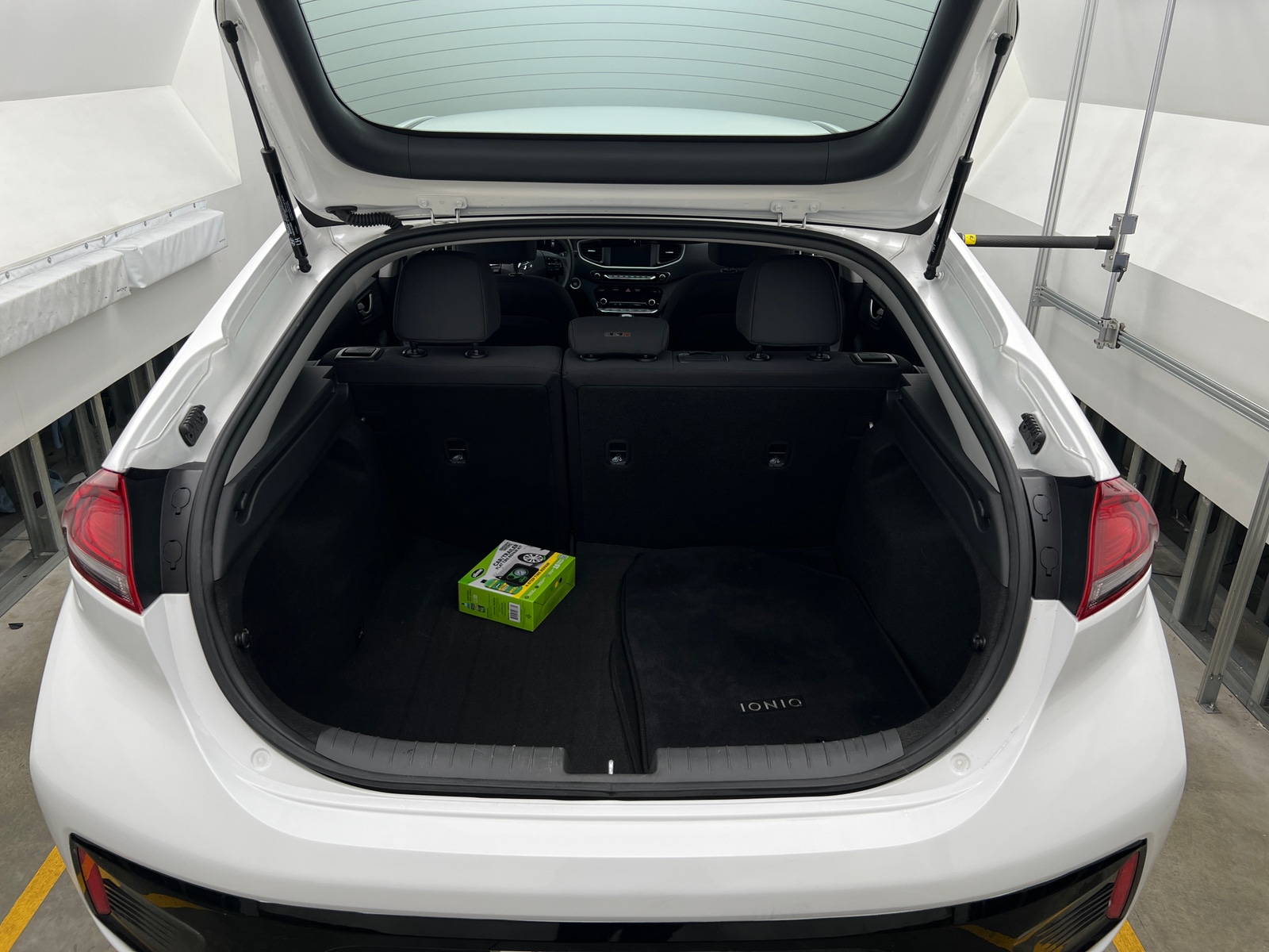 Thumbnail: 2017 Hyundai Ioniq - 7