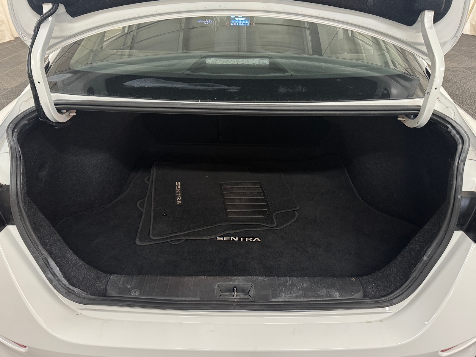 Thumbnail: 2022 Nissan Sentra - 7
