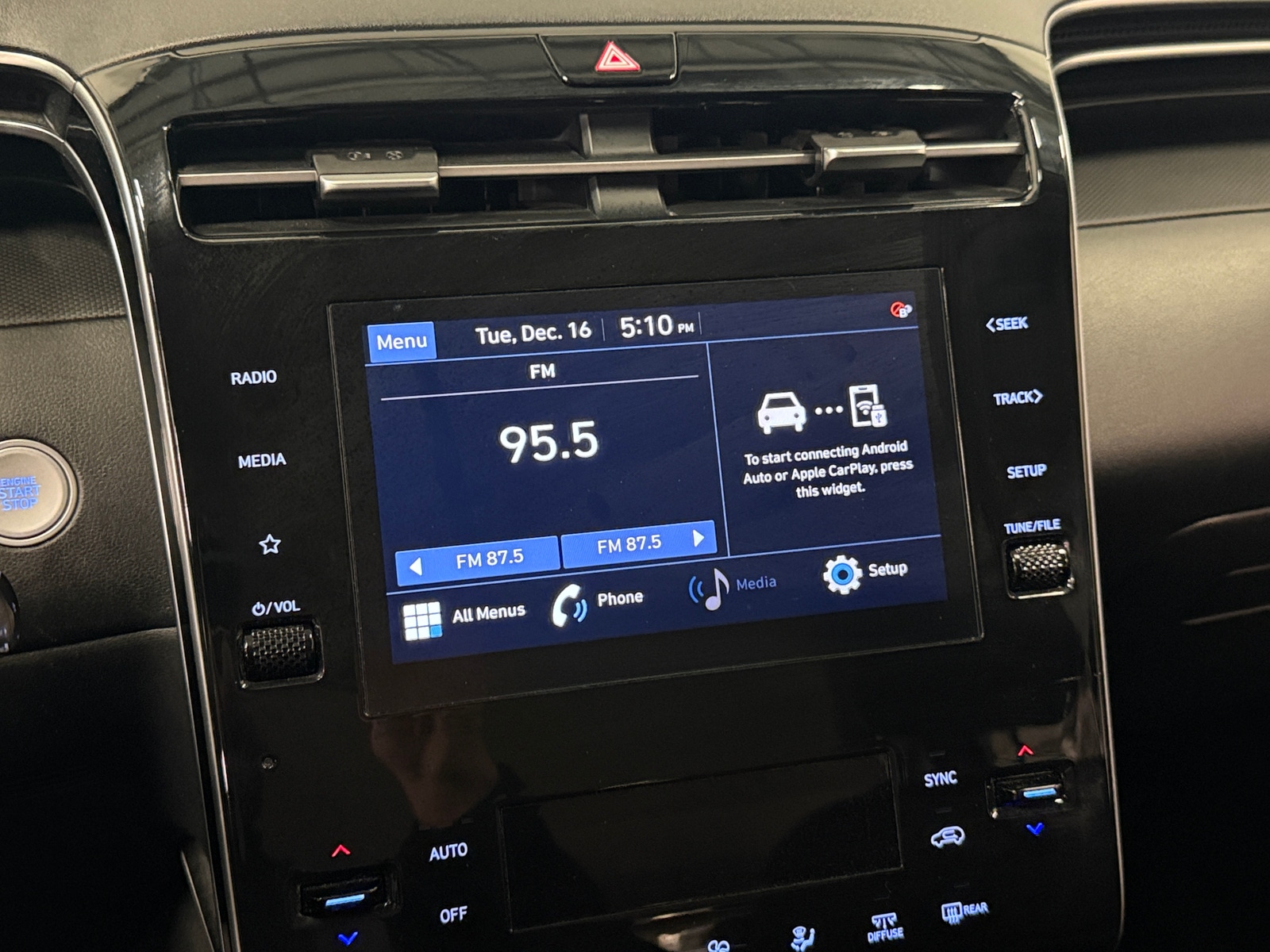 Thumbnail: 2024 Hyundai Tucson - 4