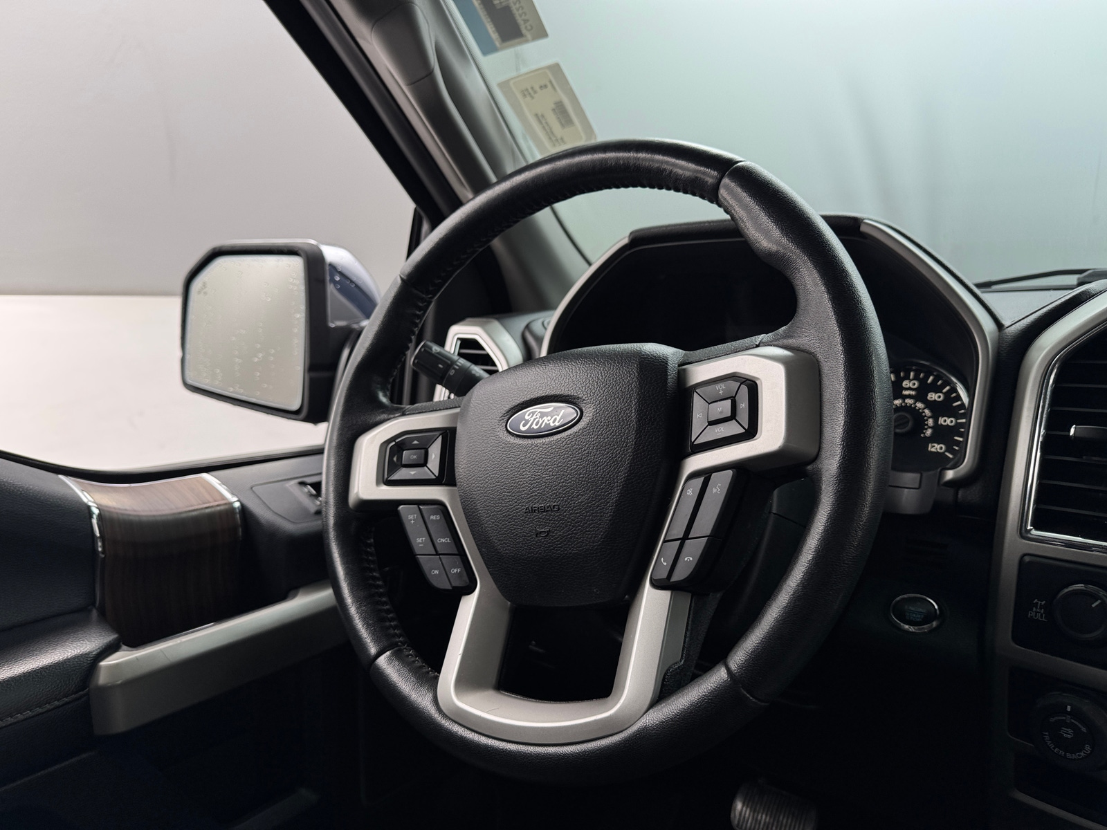 Thumbnail: 2017 Ford Econoline - 4