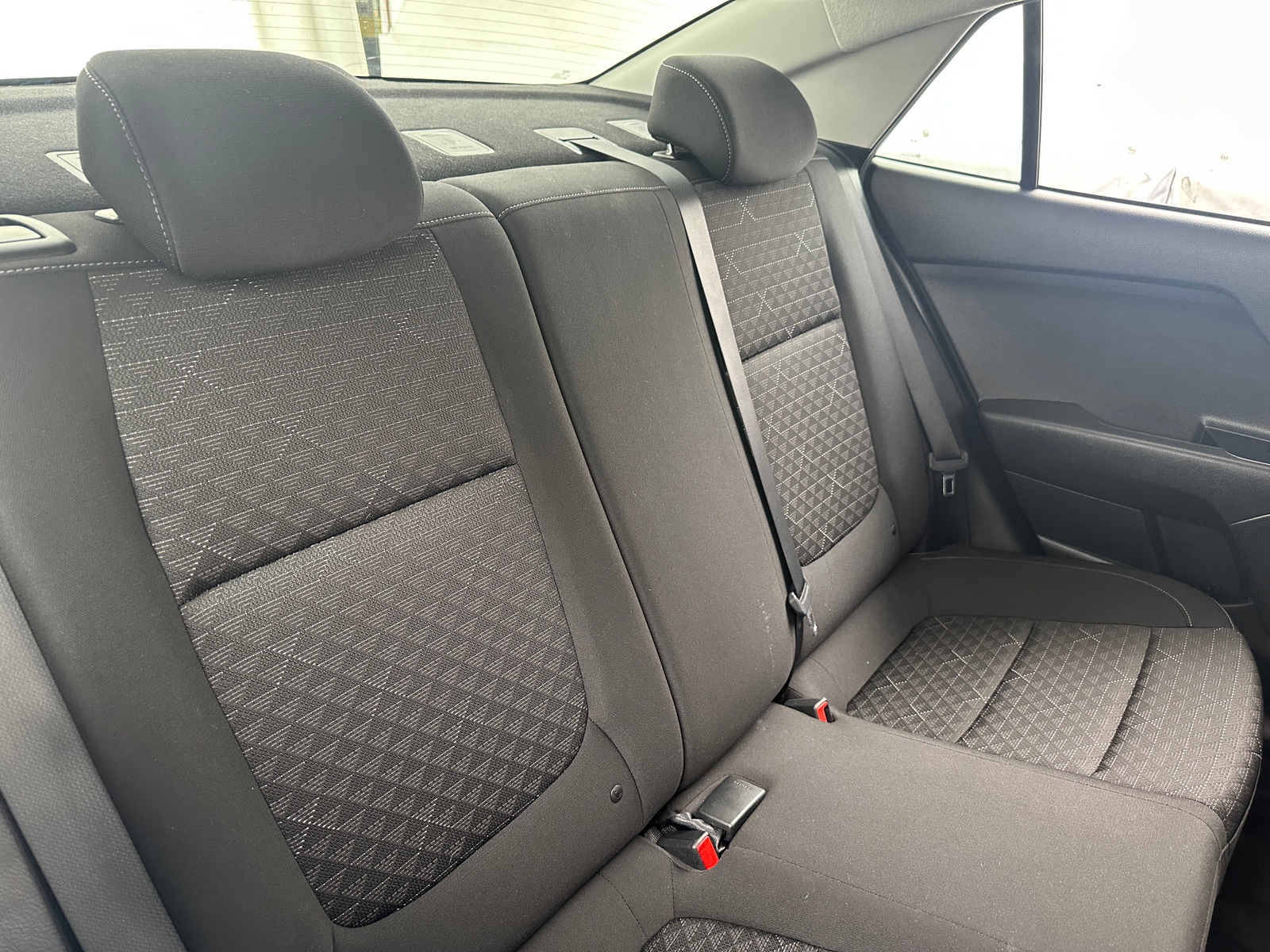 Thumbnail: 2021 Kia Rio - 6