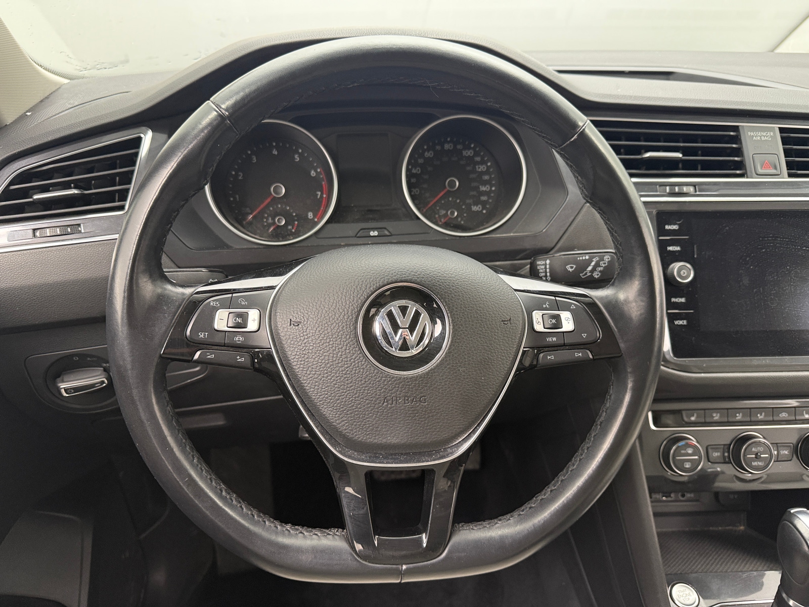 Thumbnail: 2019 Volkswagen Tiguan - 4