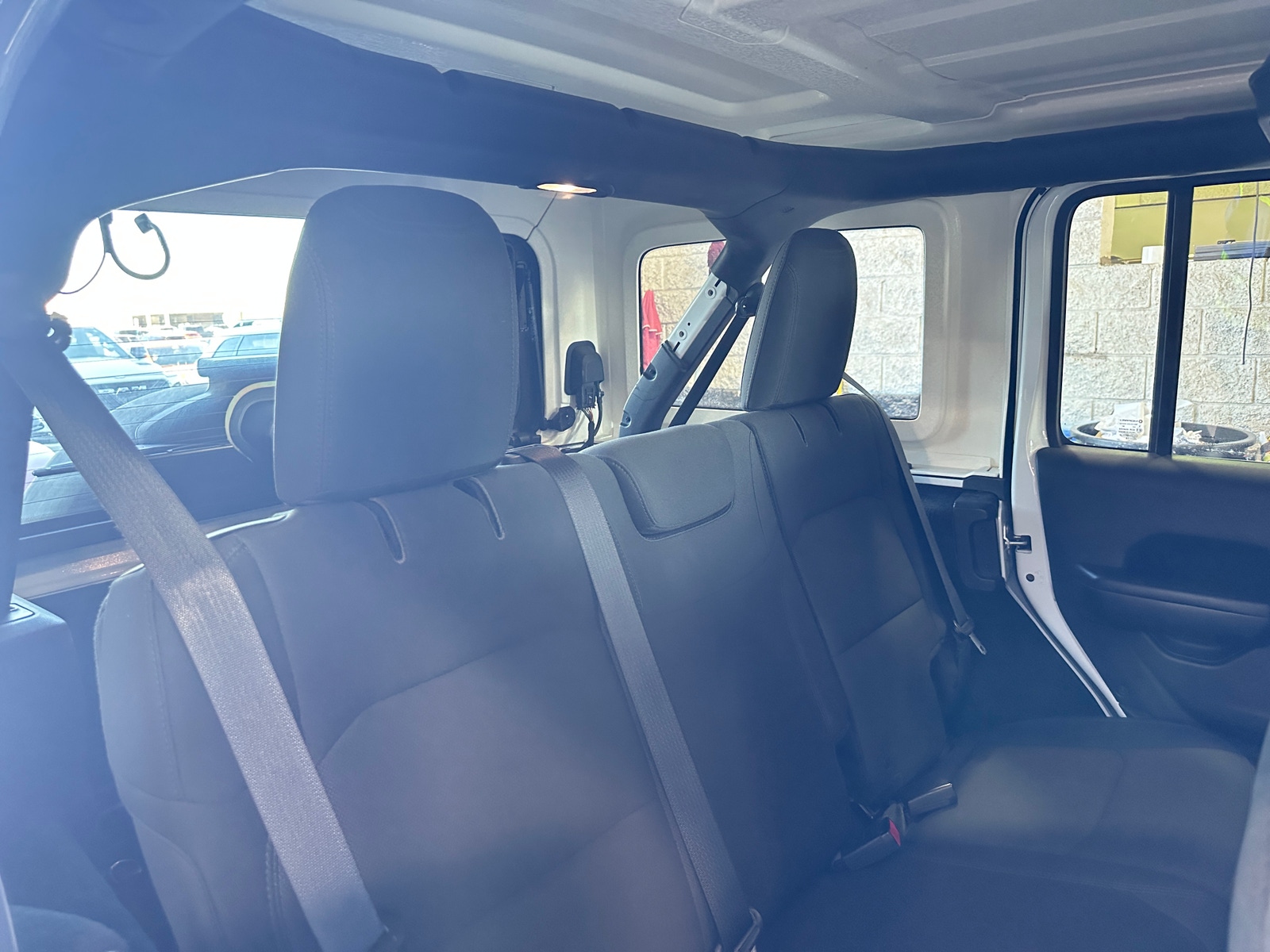 Thumbnail: 2018 Jeep Wrangler - 6