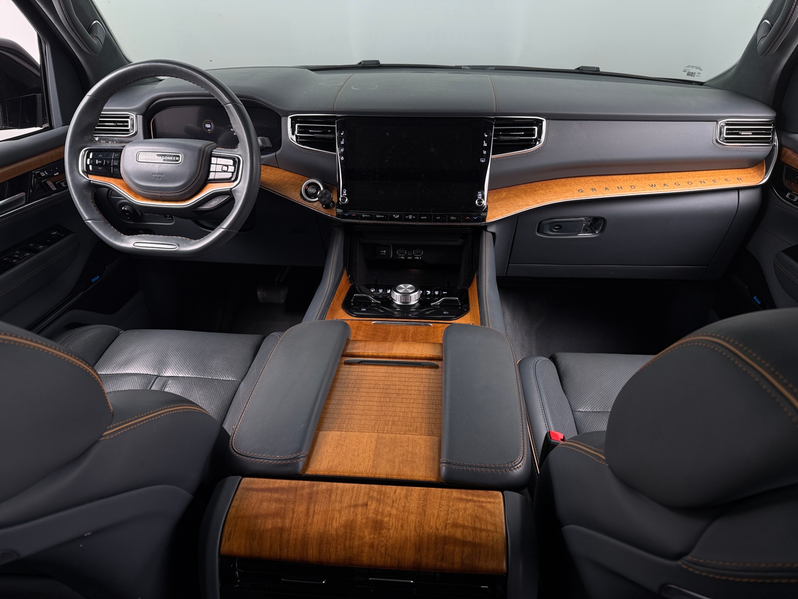 Thumbnail: 2022 Jeep Grand Wagoneer - 2