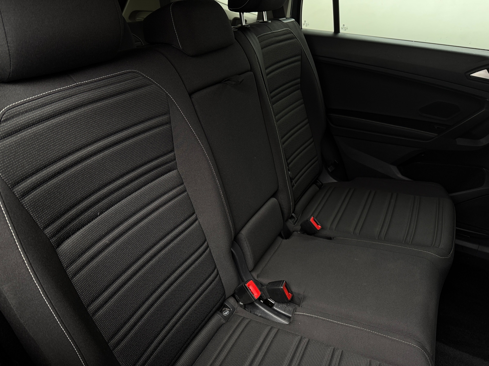 Thumbnail: 2022 Volkswagen Tiguan - 6