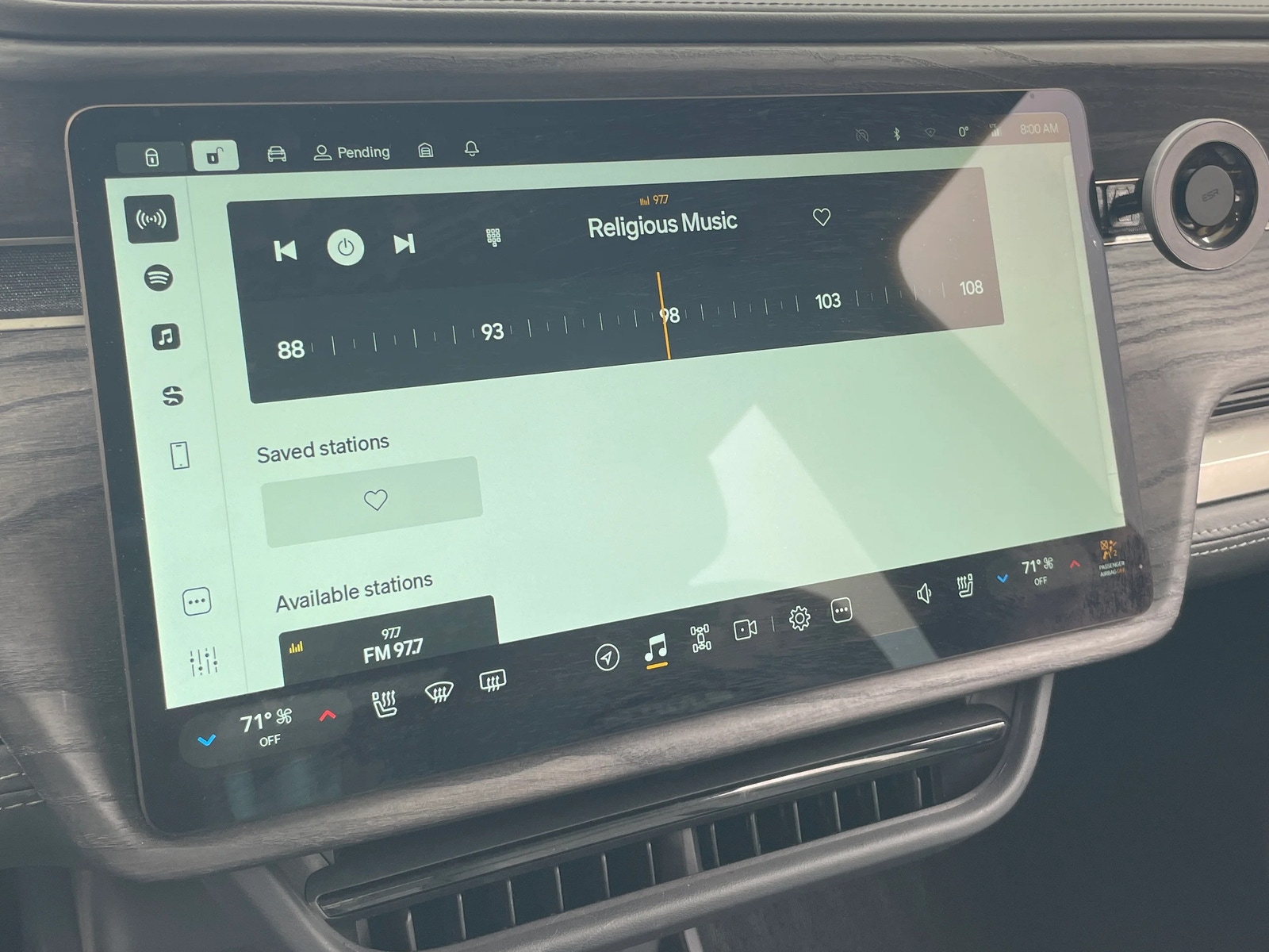 Thumbnail: 2022 Rivian R1T - 3