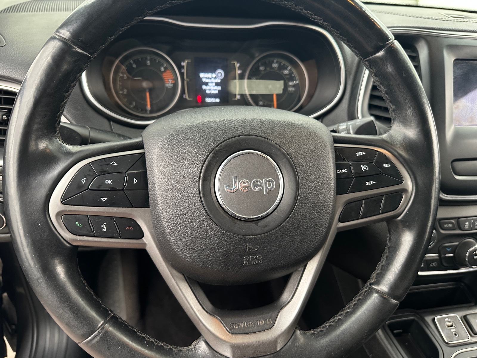 Thumbnail: 2019 Jeep Cherokee - 5