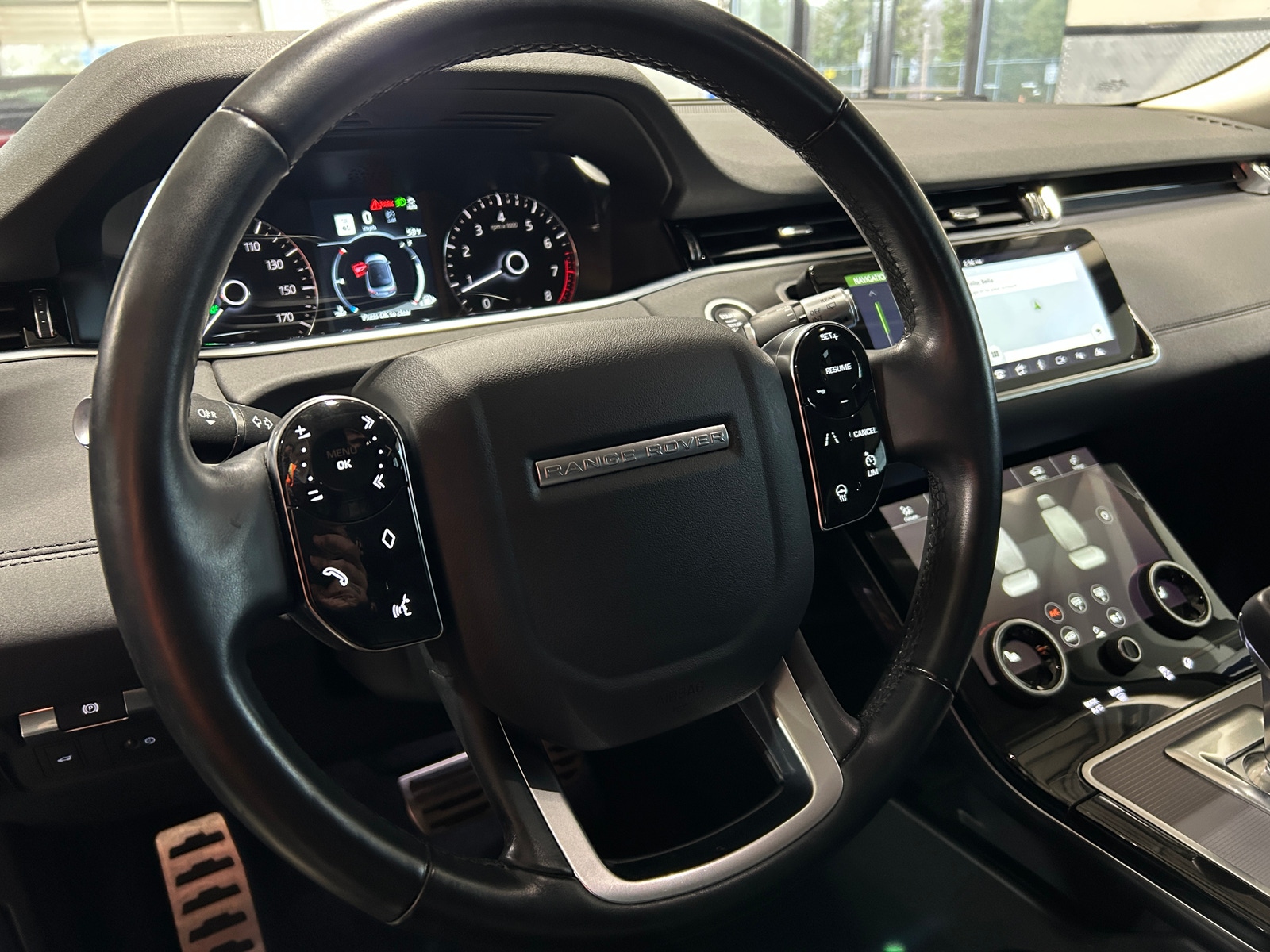 Thumbnail: 2020 Land Rover Range Rover Evoque - 4