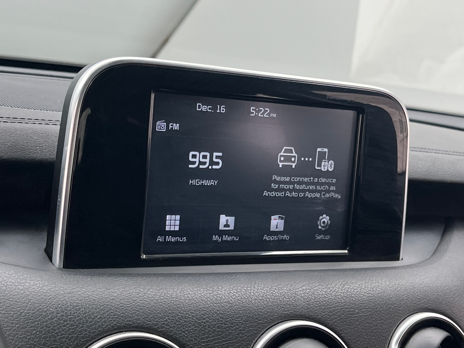 Thumbnail: 2018 Kia Stinger - 3