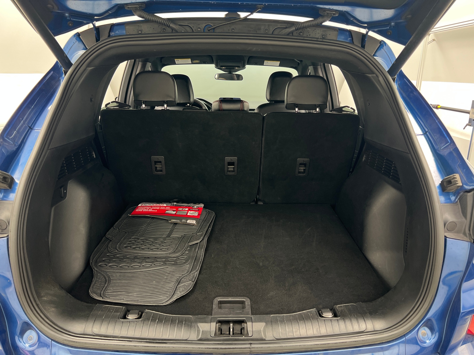 Thumbnail: 2023 Ford Escape - 7