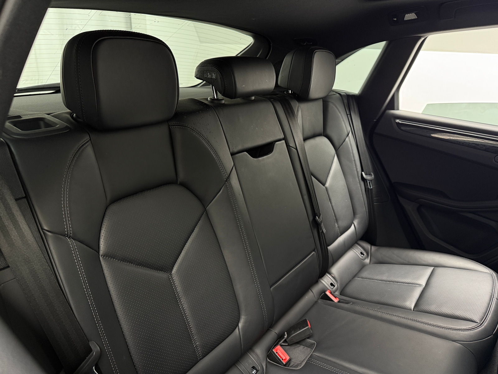 Thumbnail: 2024 Porsche Macan - 5