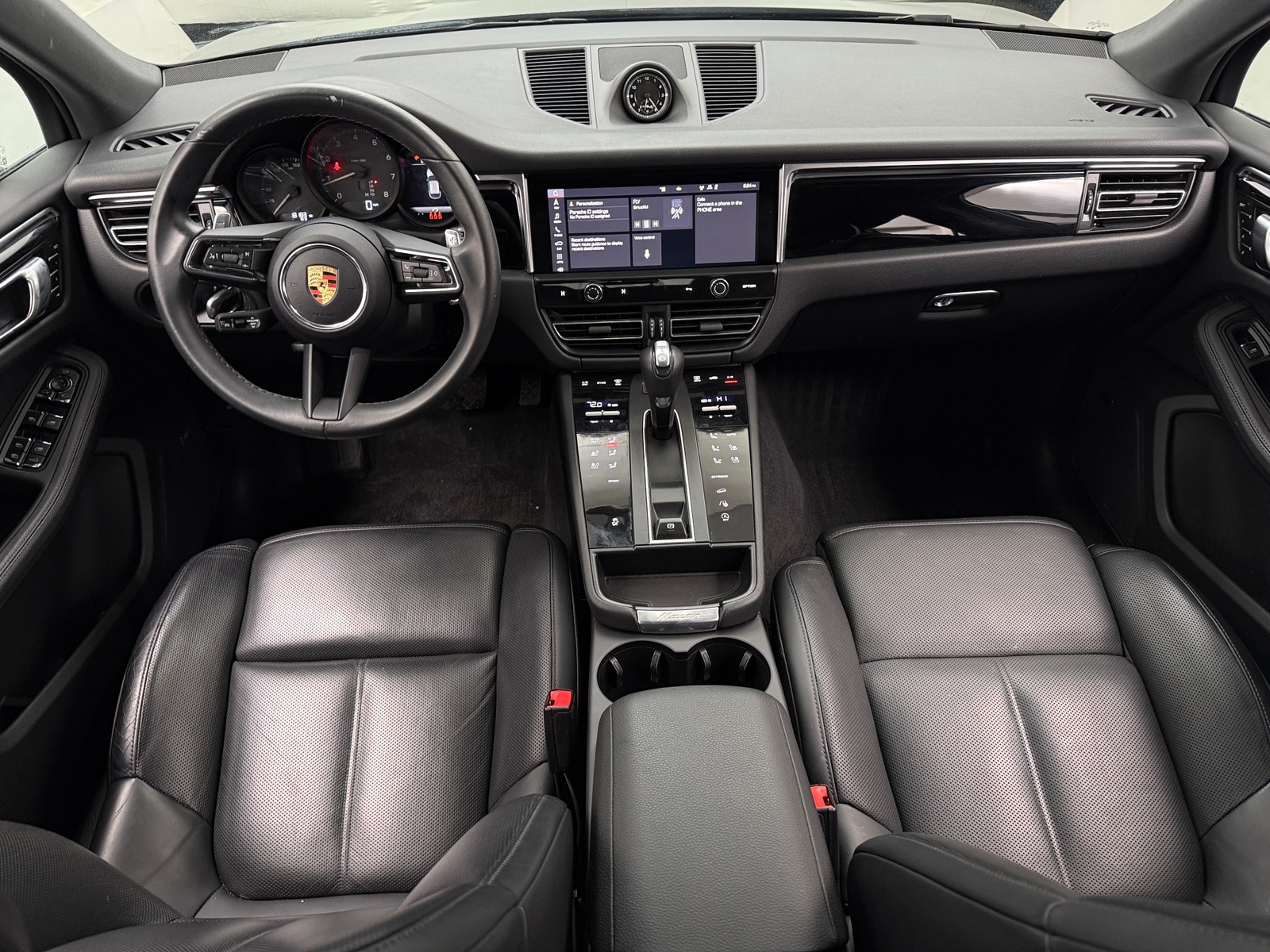 Thumbnail: 2024 Porsche Macan - 2