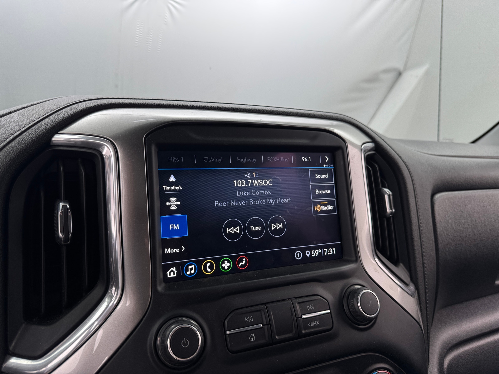 Thumbnail: 2020 Chevrolet Silverado 1500 - 4