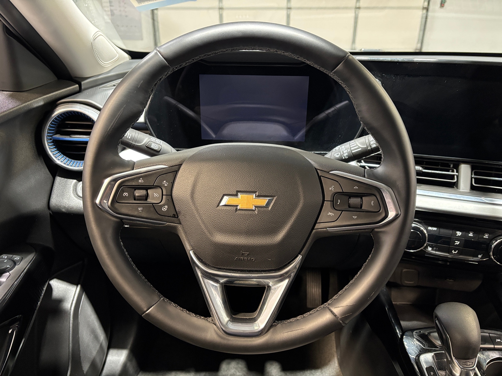 Thumbnail: 2025 Chevrolet Trax - 5