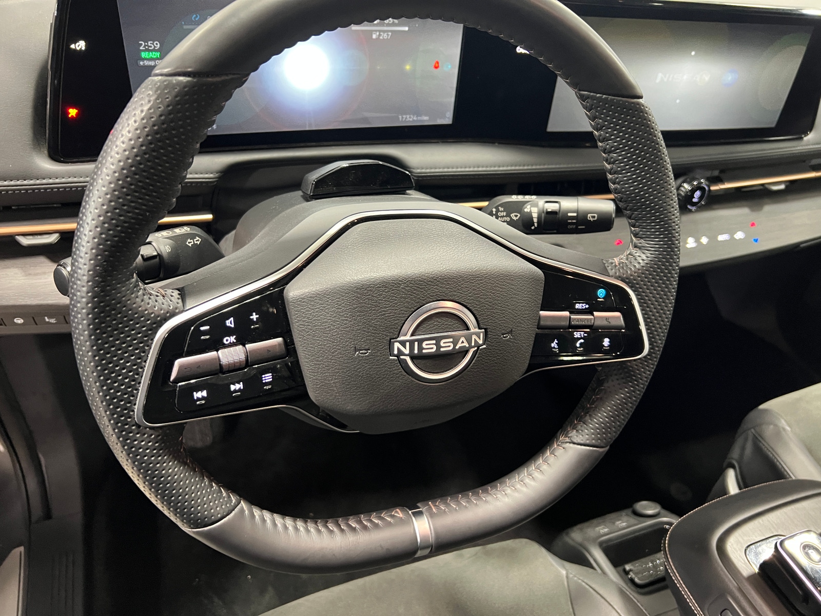 Thumbnail: 2023 Nissan Ariya - 4