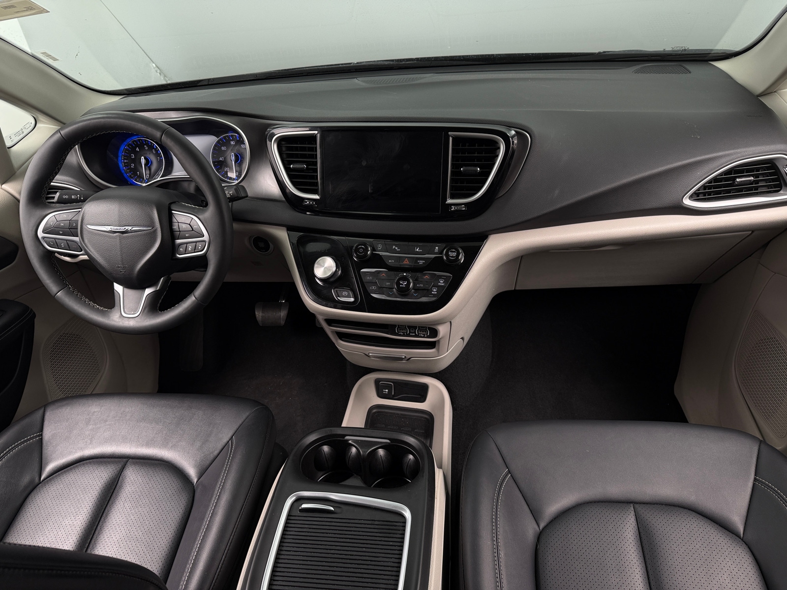 Thumbnail: 2024 Chrysler Pacifica - 2