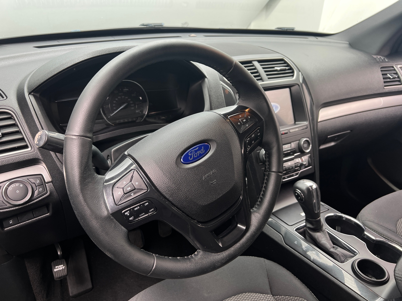 Thumbnail: 2019 Ford Explorer - 5