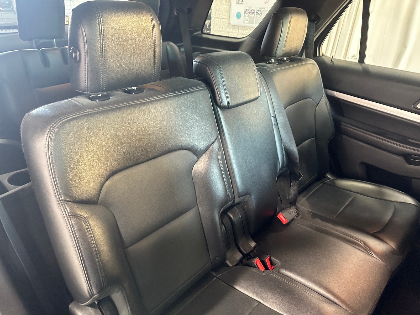 Thumbnail: 2016 Ford Explorer - 5