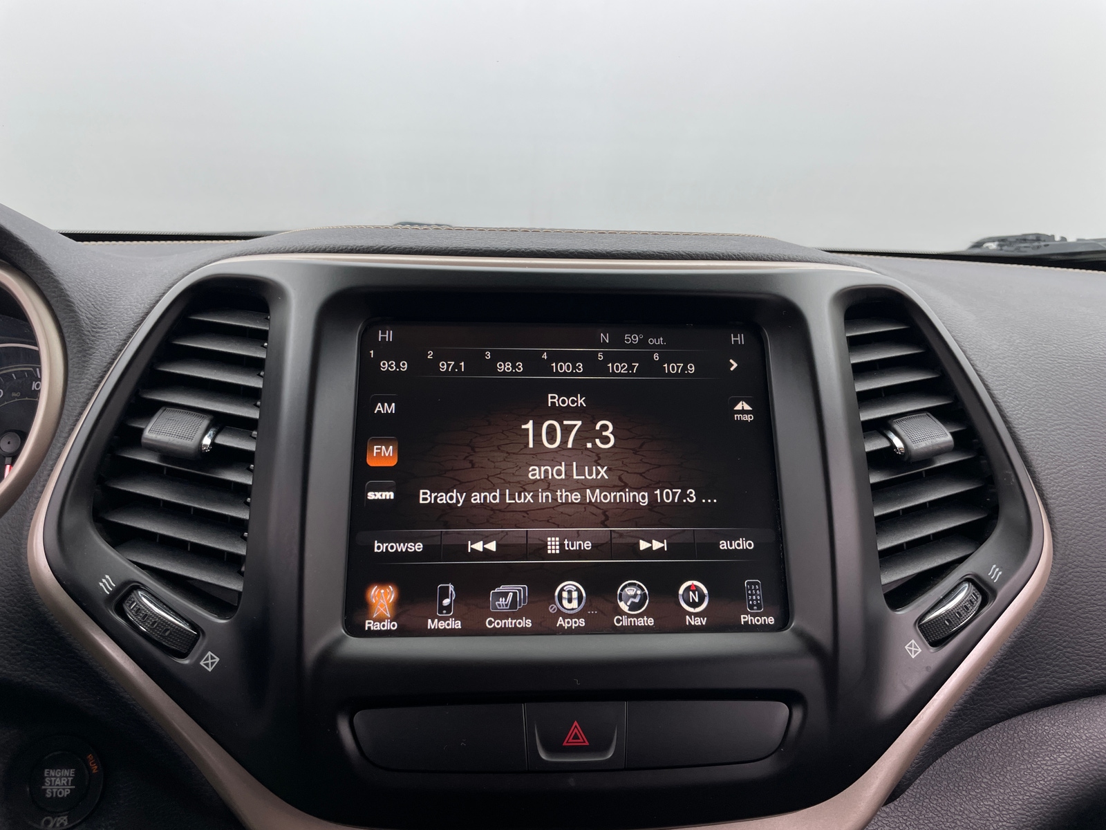 Thumbnail: 2017 Jeep Cherokee - 3