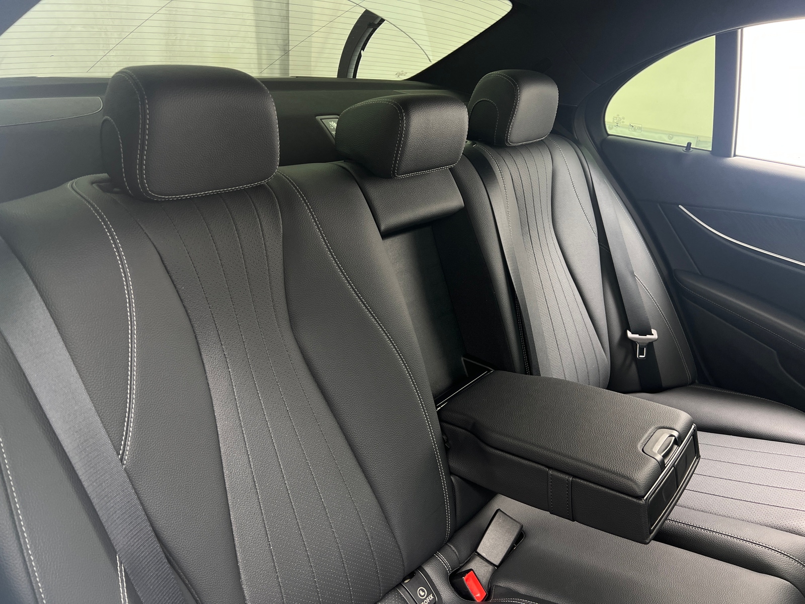 Thumbnail: 2020 Mercedes-Benz E-Class - 5