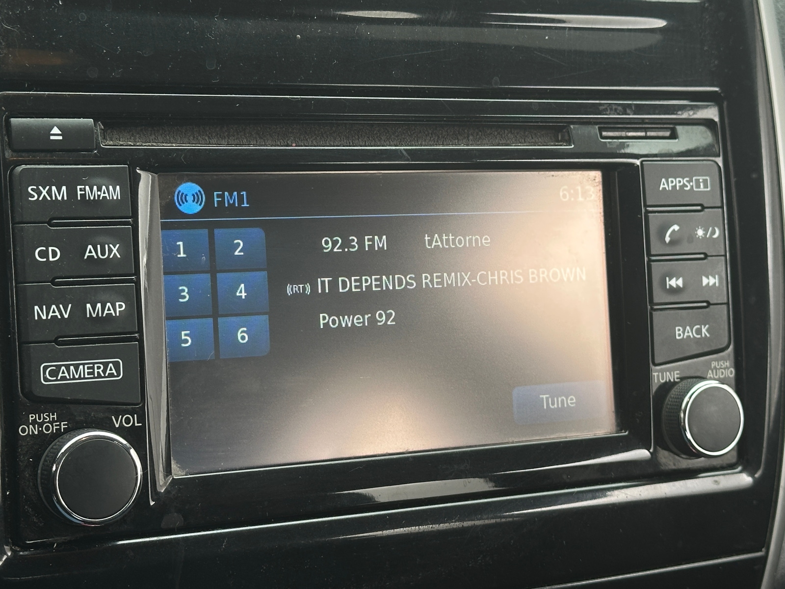 Thumbnail: 2017 Nissan Versa Note - 4