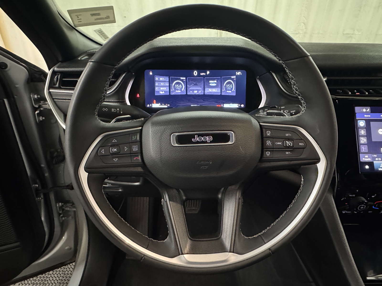 Thumbnail: 2024 Jeep Grand Cherokee L - 4