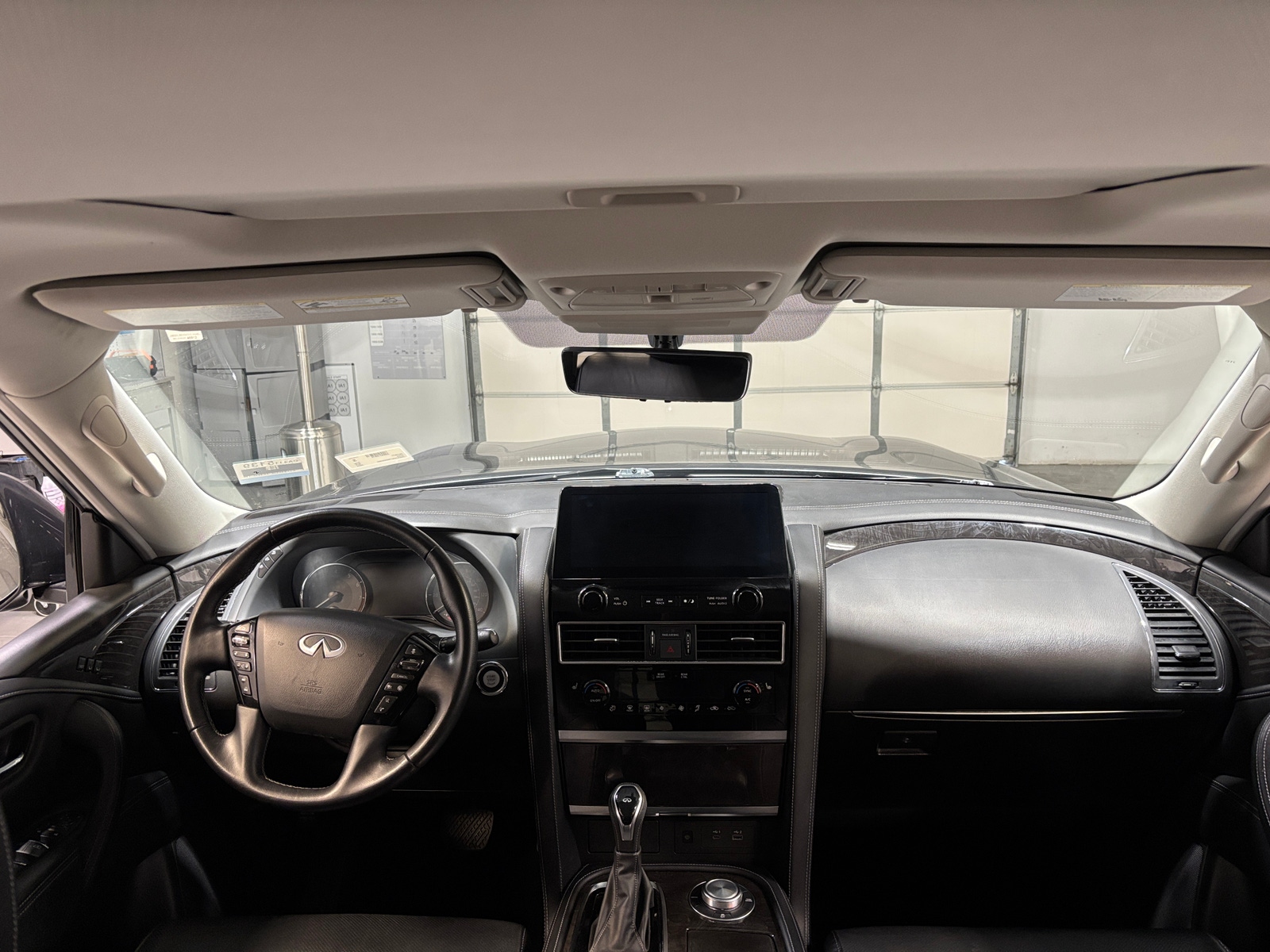 Thumbnail: 2024 INFINITI QX80 - 2