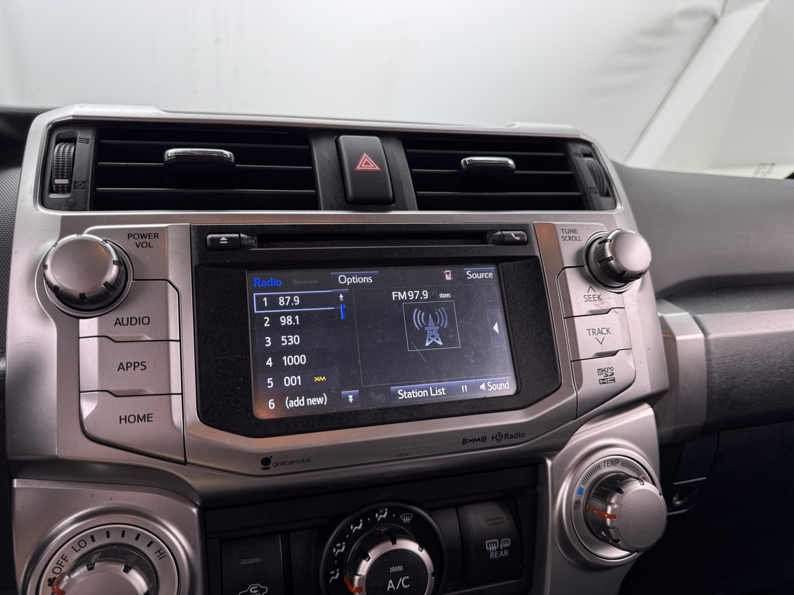 Thumbnail: 2016 Toyota 4Runner - 3