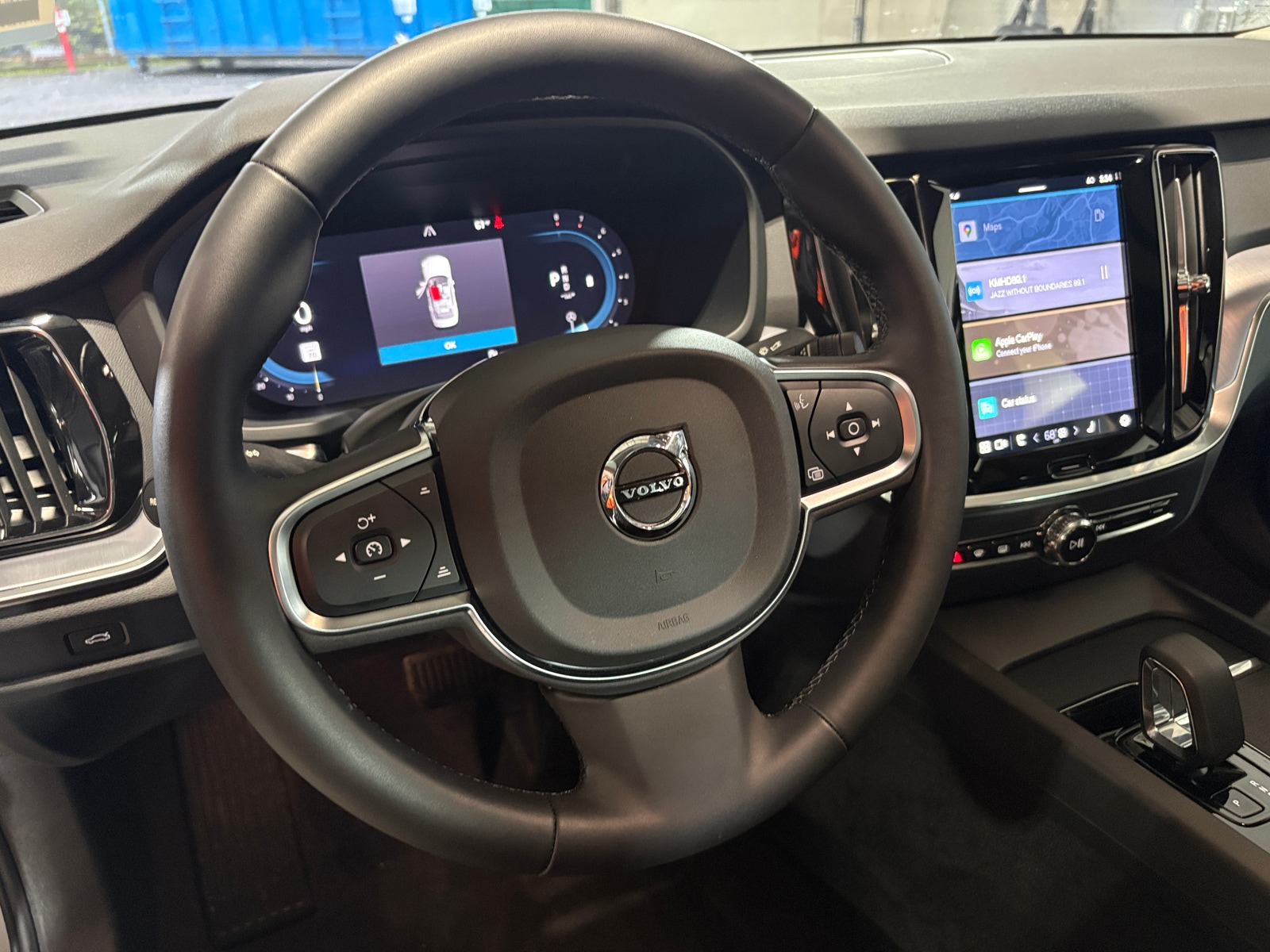 Thumbnail: 2025 Volvo S60 - 4