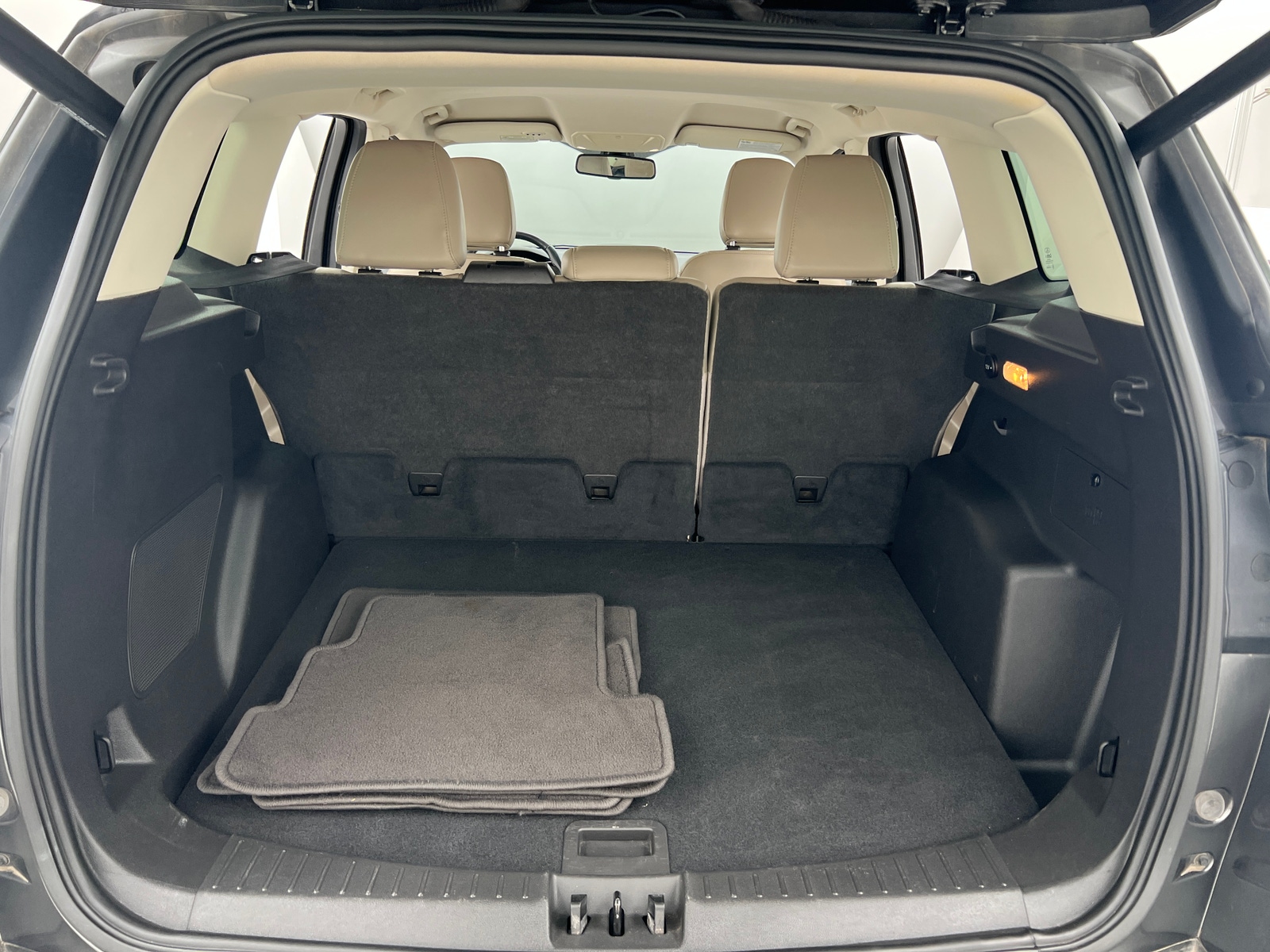 Thumbnail: 2019 Ford Escape - 6