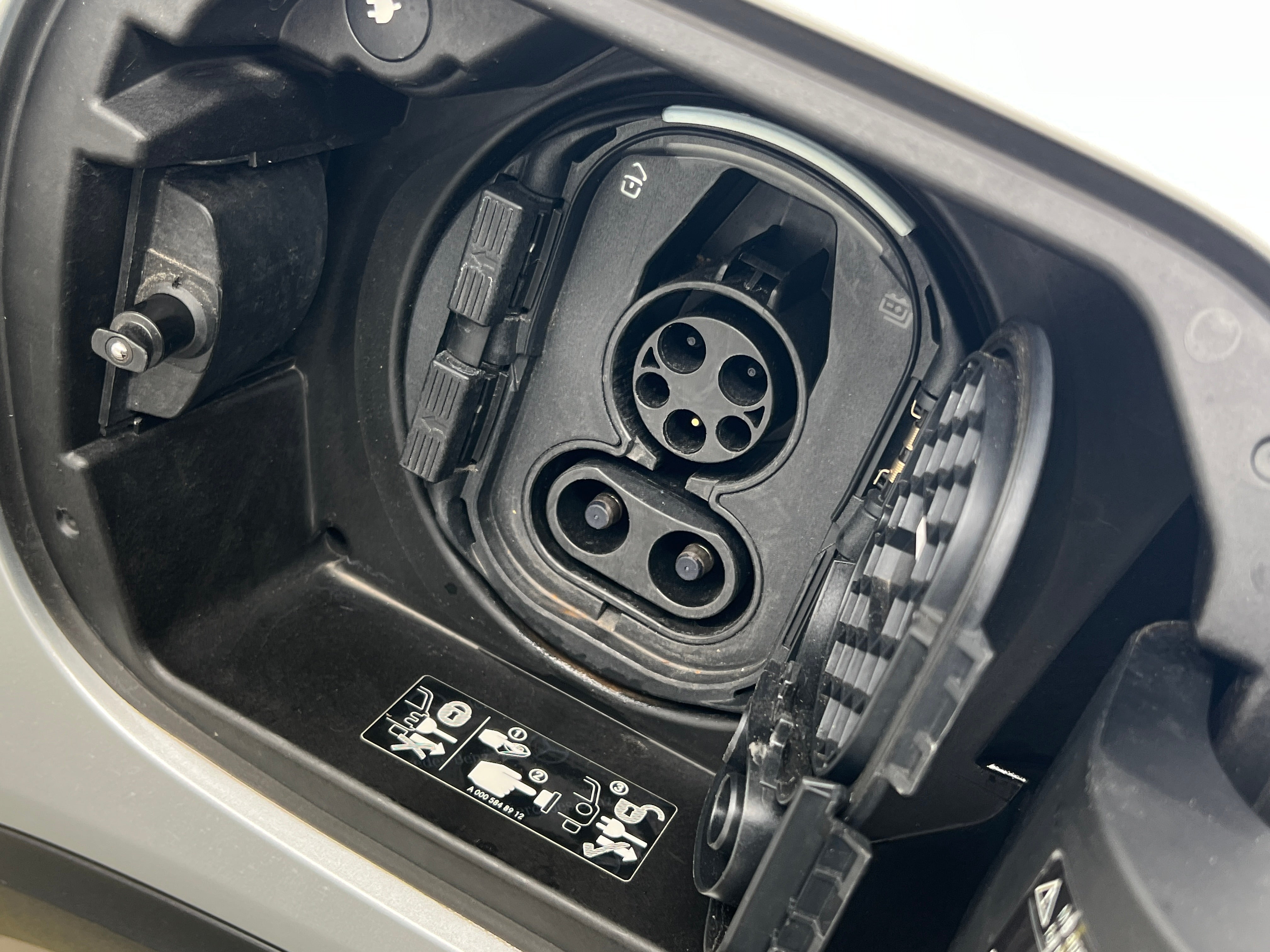 Used 2023 Mercedes-Benz EQB Base with VIN W1N9M0KB1PN069246 for sale in Auburn, WA