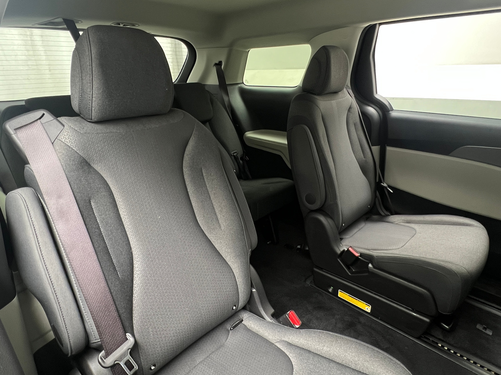 Thumbnail: 2023 Kia Carnival - 6