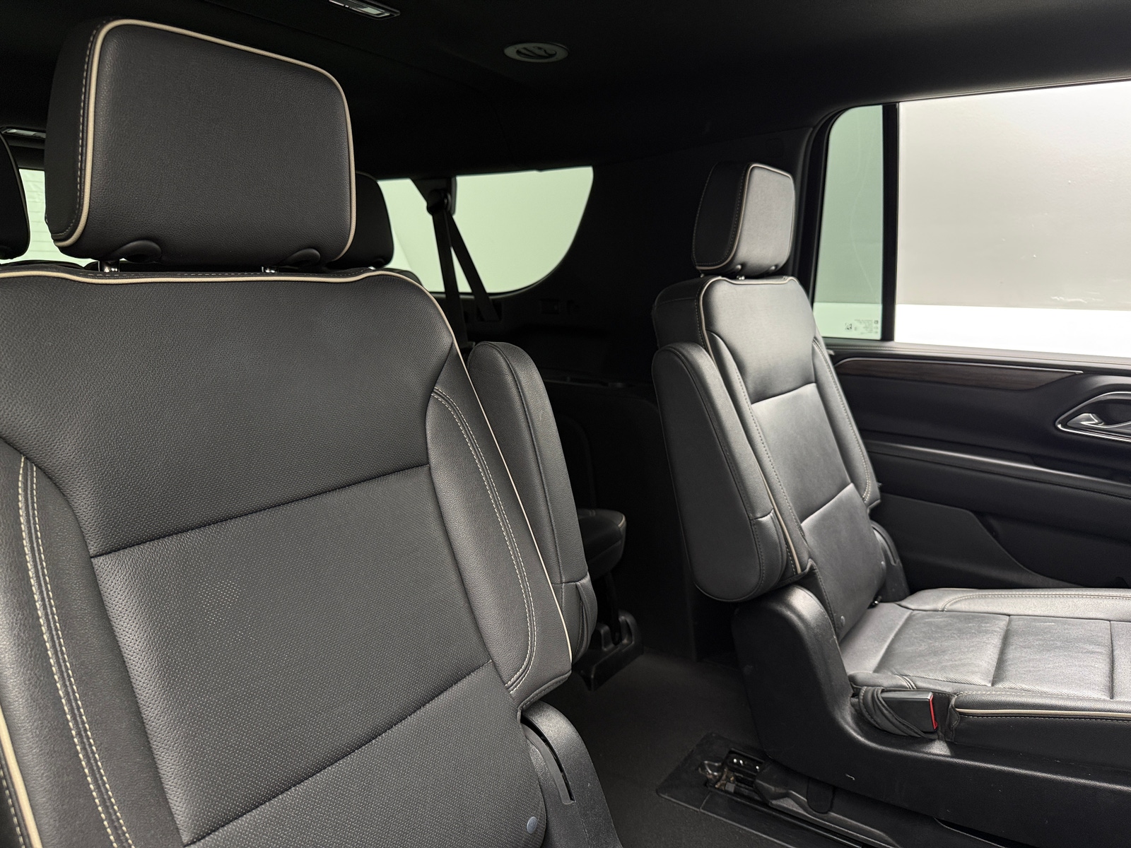 Thumbnail: 2023 Chevrolet Suburban - 5