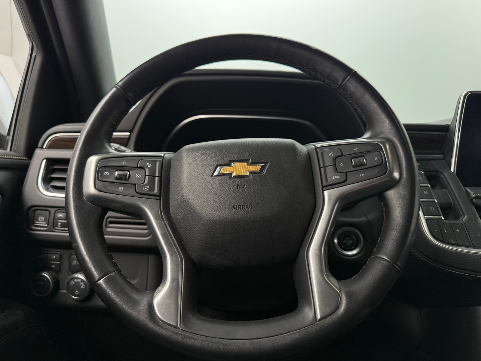 Thumbnail: 2023 Chevrolet Suburban - 4