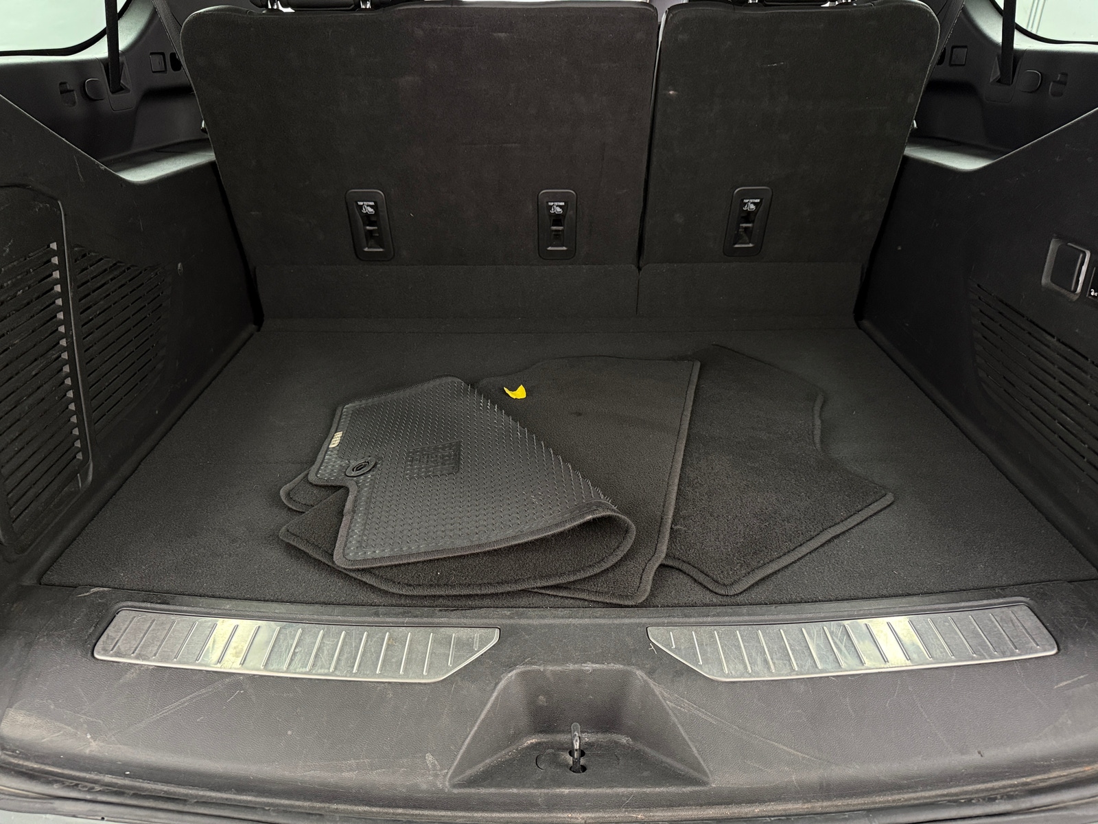 Thumbnail: 2023 Chevrolet Suburban - 6