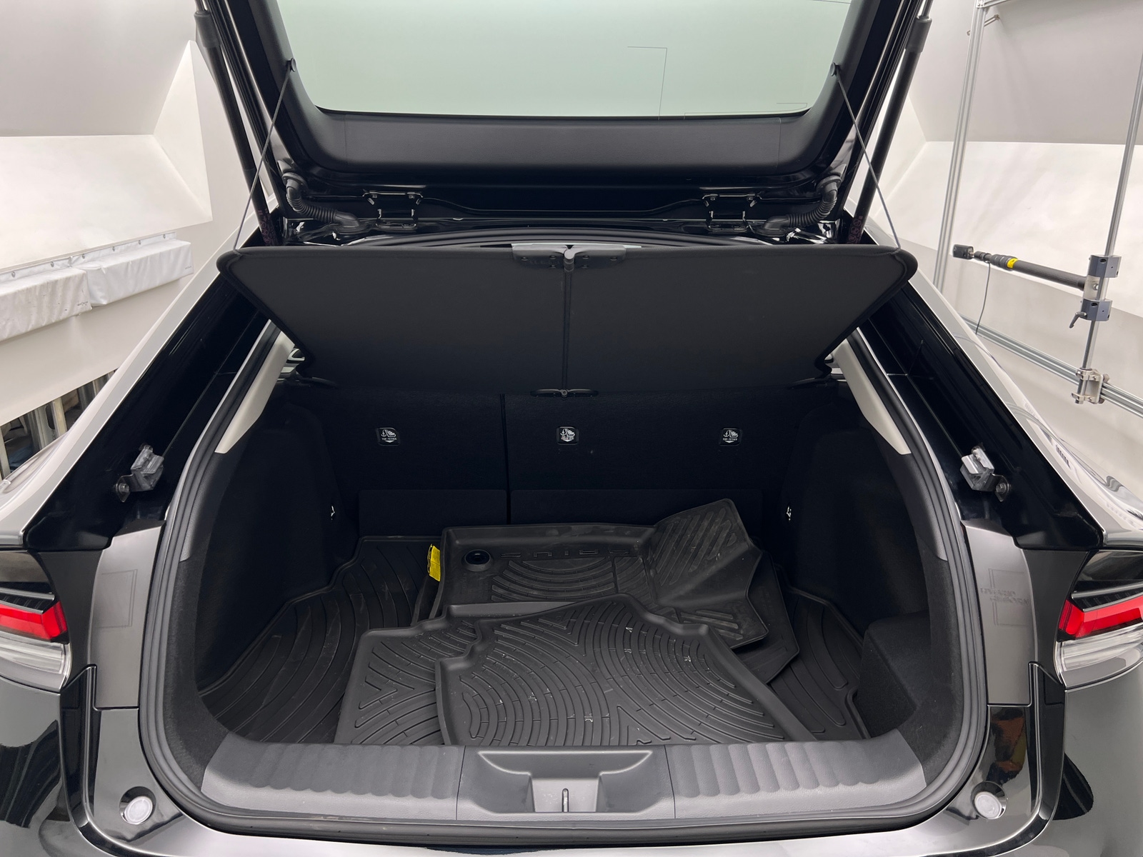 Thumbnail: 2024 Toyota Prius - 7