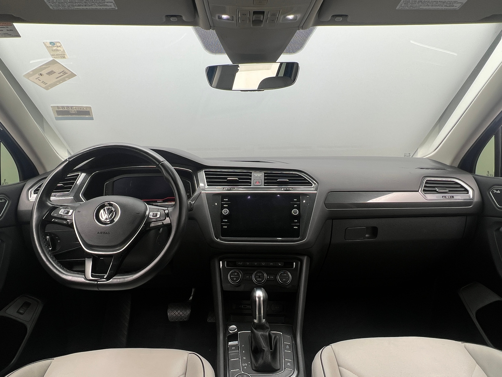 Thumbnail: 2019 Volkswagen Tiguan - 2