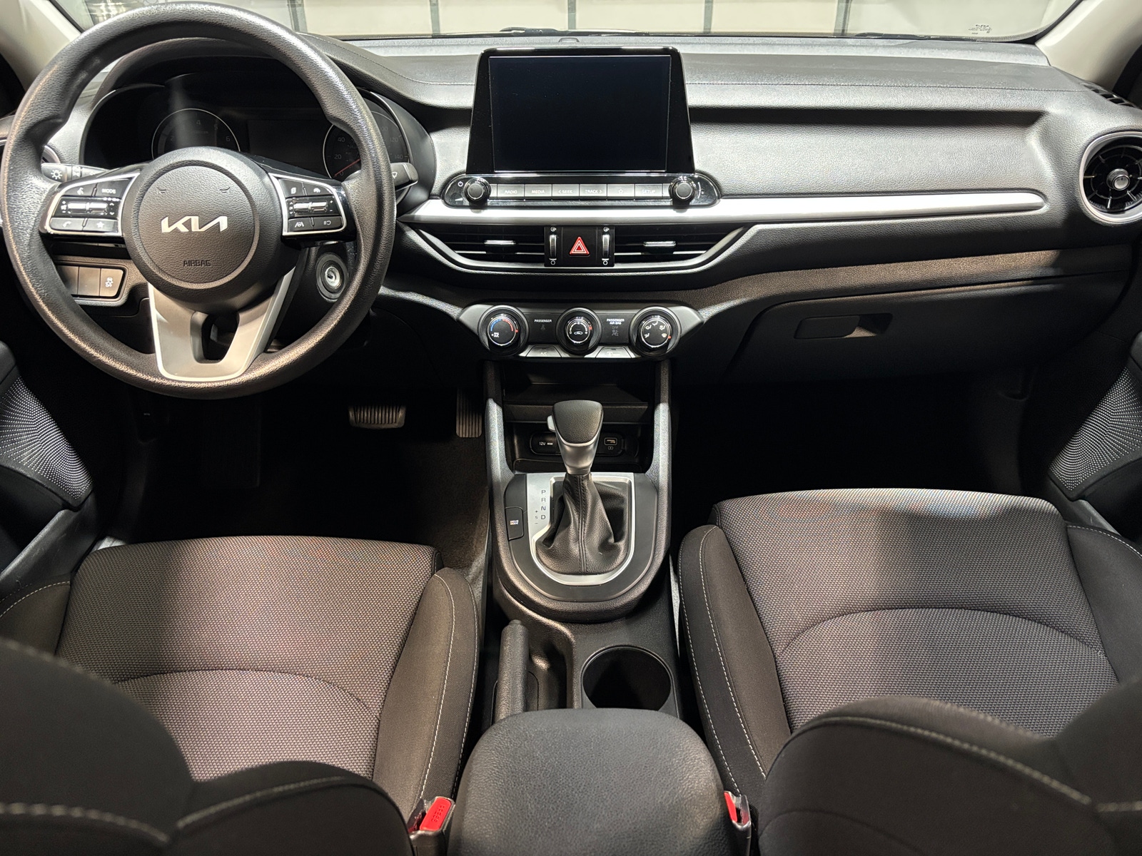 Thumbnail: 2024 Kia Forte - 3