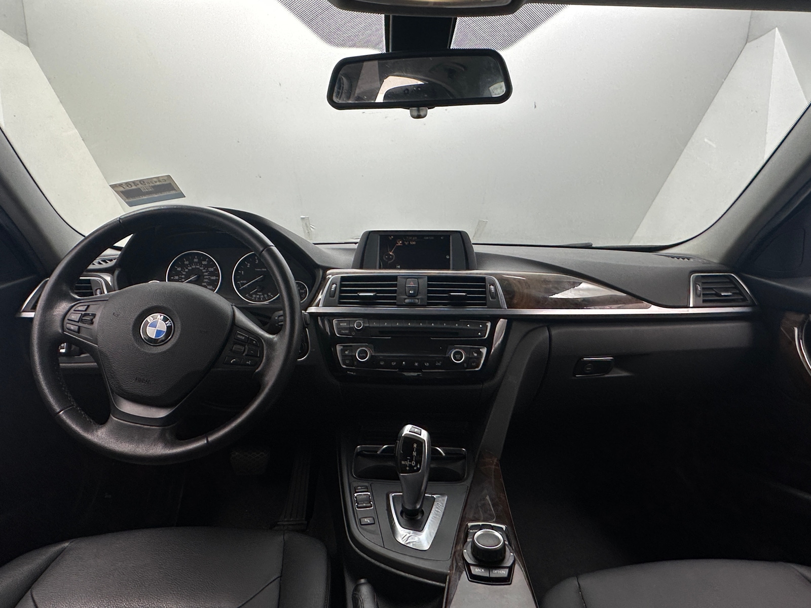 Thumbnail: 2016 BMW 3 Series - 2