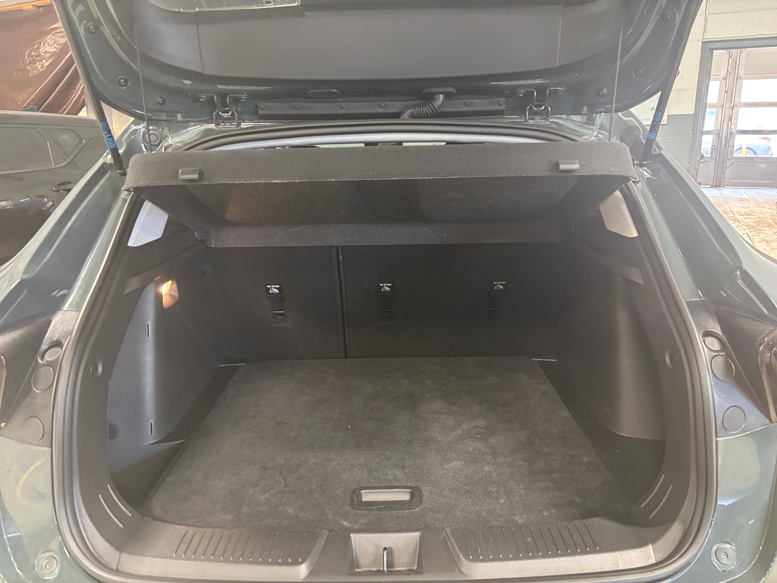 Thumbnail: 2025 Chevrolet Trax - 6