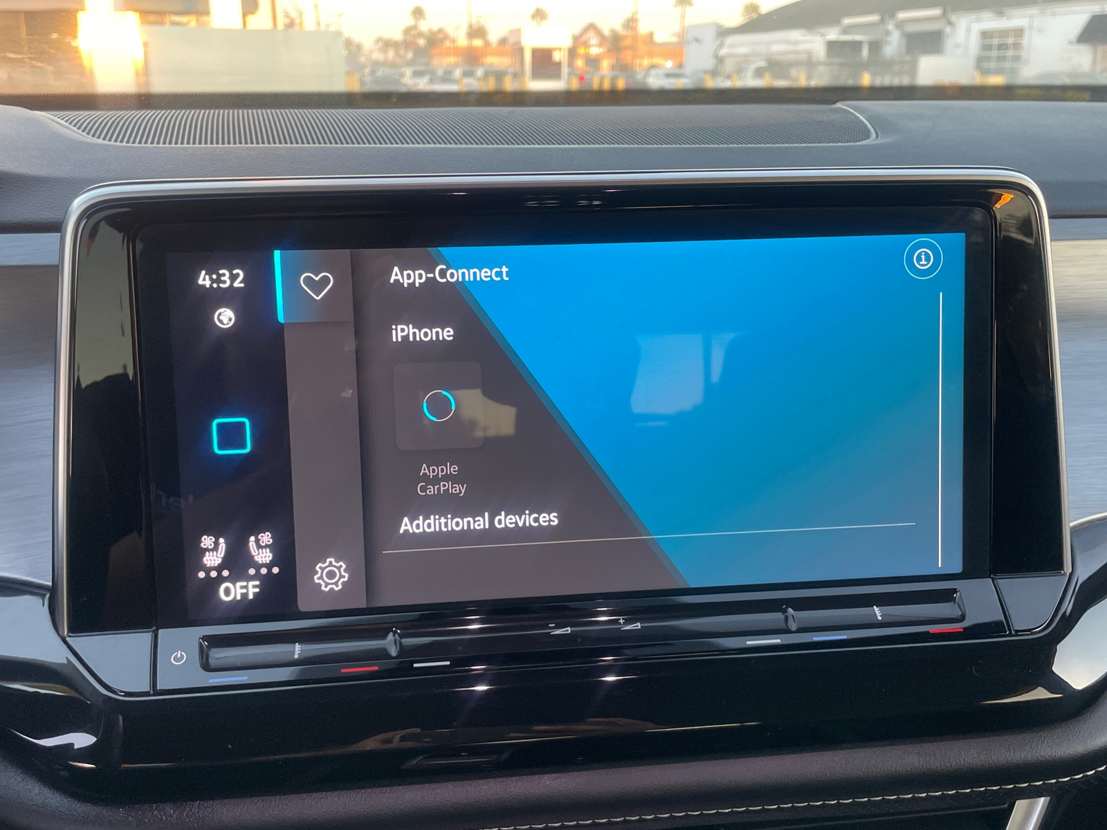 Thumbnail: 2025 Volkswagen Atlas - 4