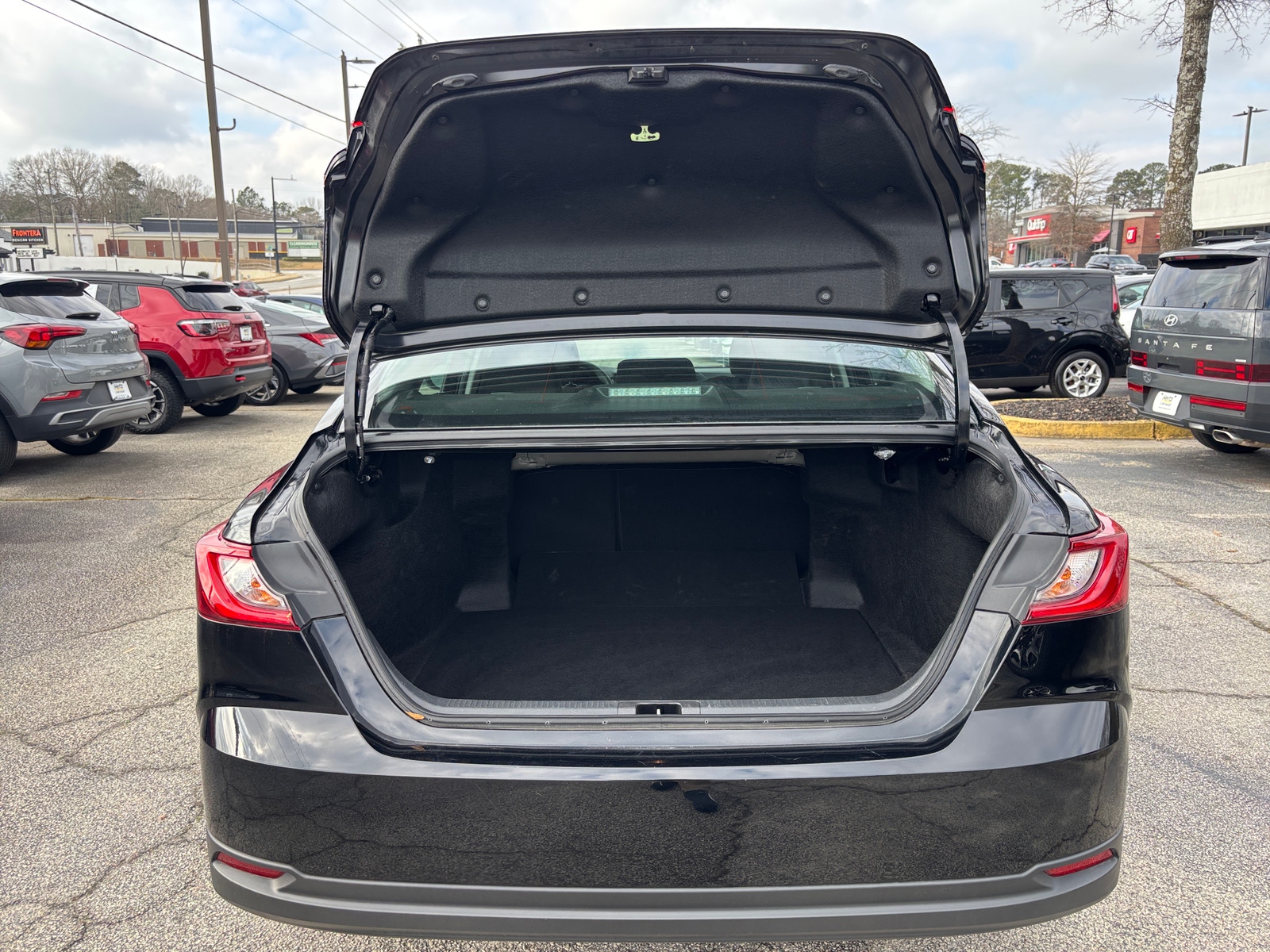 Thumbnail: 2025 Toyota Camry - 6