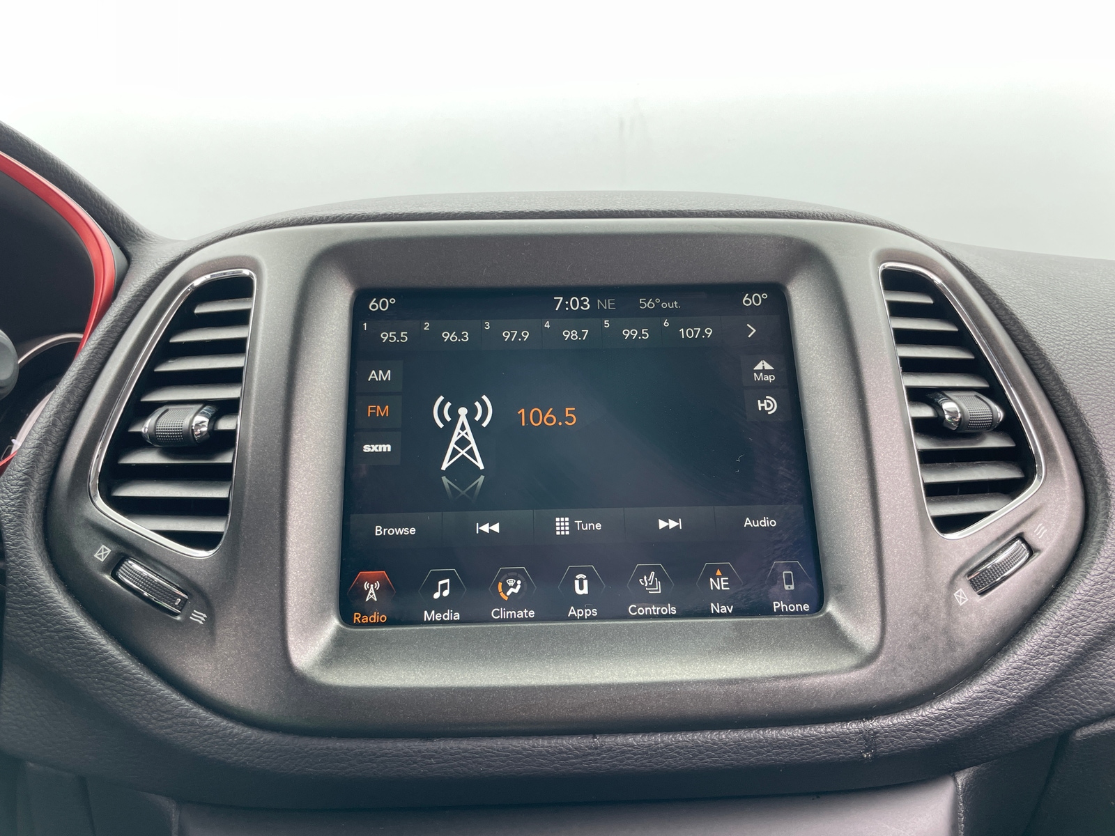 Thumbnail: 2018 Jeep Compass - 3