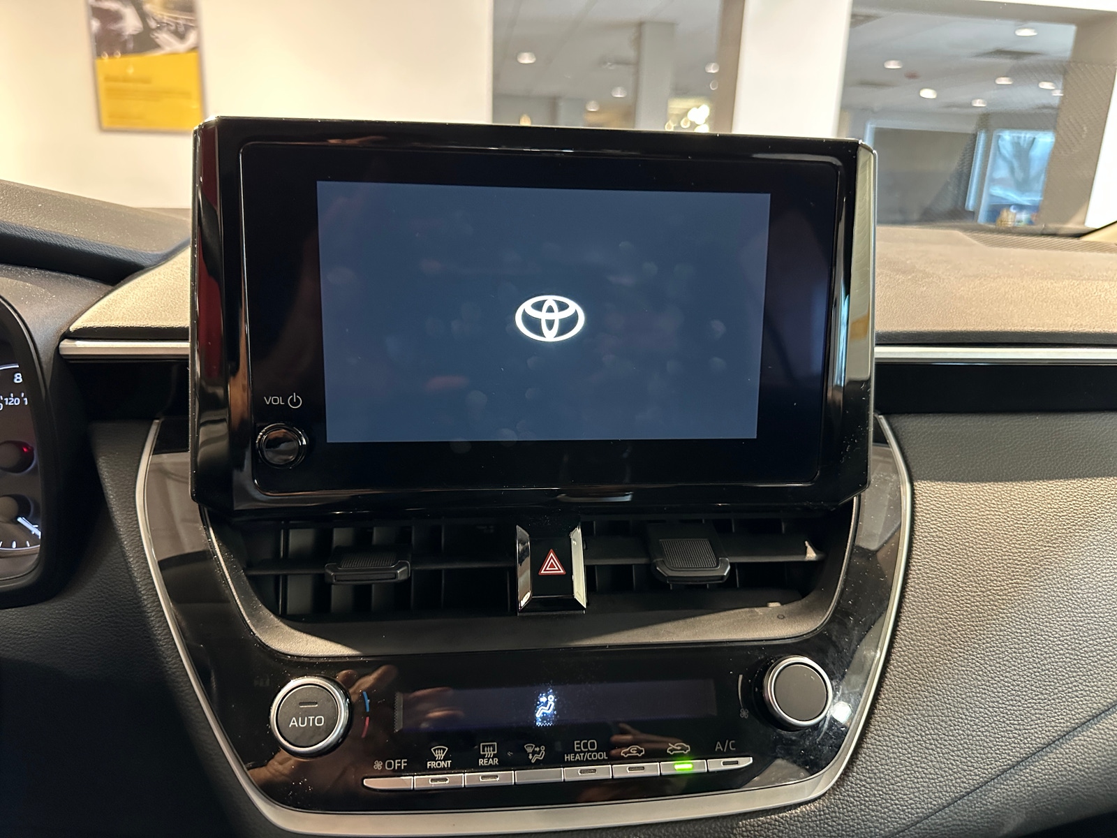 Thumbnail: 2025 Toyota Corolla - 4