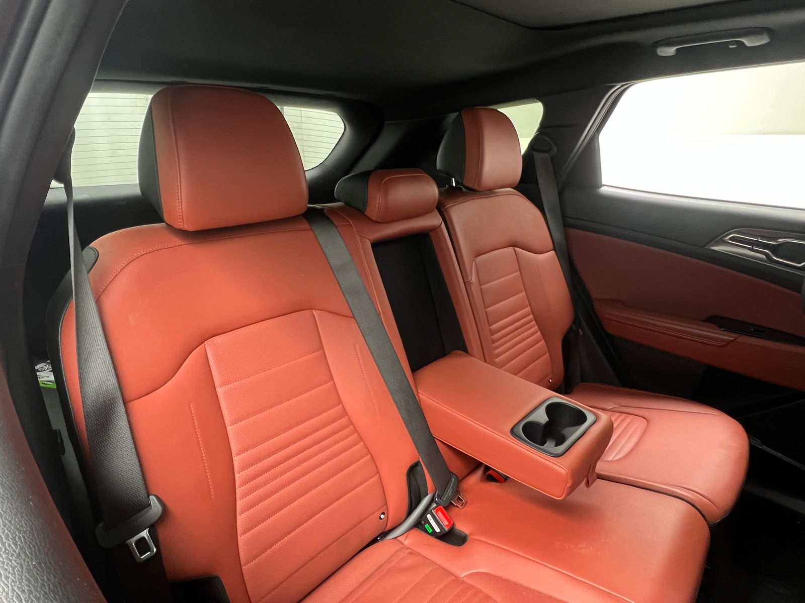 Thumbnail: 2023 Kia Sportage - 5