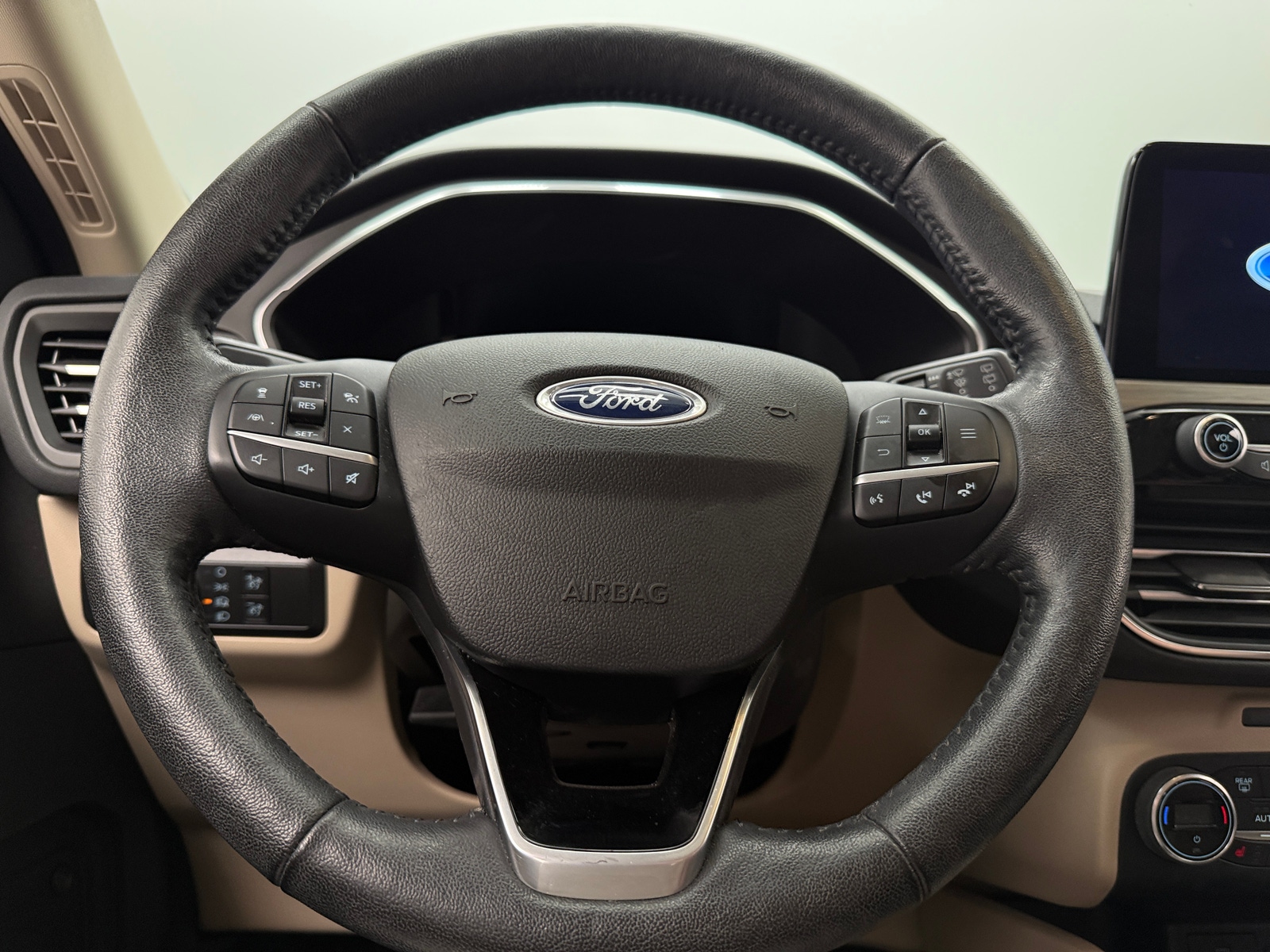 Thumbnail: 2020 Ford Escape - 4